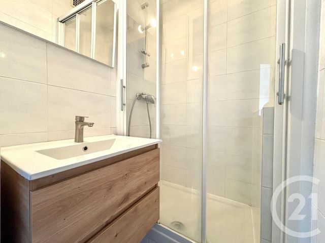 Appartement T4 à louer - 4 pièces - 63.06 m2 - GRENOBLE - 38 - RHONE-ALPES - Century 21 Victor Hugo
