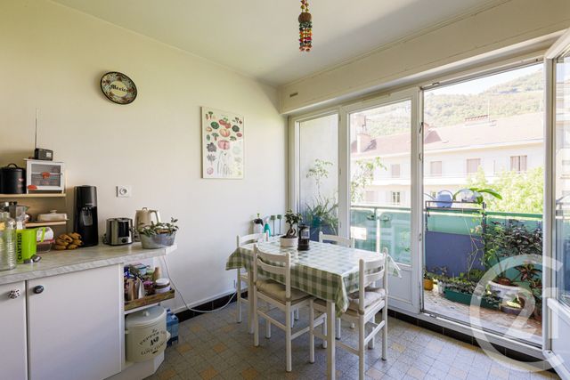 Appartement T2 à vendre - 2 pièces - 58.79 m2 - GRENOBLE - 38 - RHONE-ALPES - Century 21 Victor Hugo