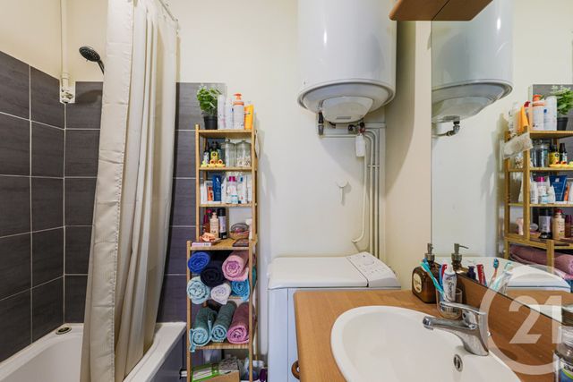 Appartement T2 à vendre - 2 pièces - 58.79 m2 - GRENOBLE - 38 - RHONE-ALPES - Century 21 Victor Hugo