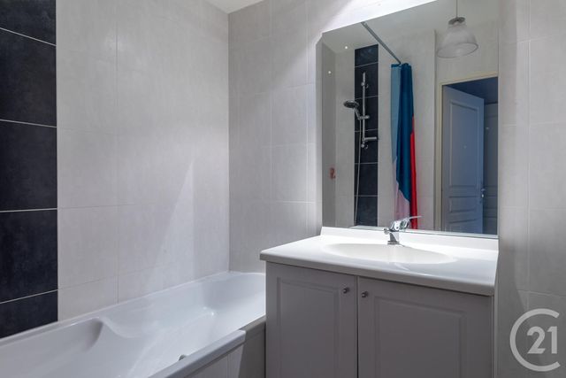 Appartement T2 à louer - 2 pièces - 41.55 m2 - GRENOBLE - 38 - RHONE-ALPES - Century 21 Victor Hugo