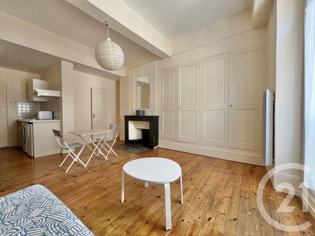 Appartement Studio à louer - 1 pièce - 26.0 m2 - GRENOBLE - 38 - RHONE-ALPES - Century 21 Victor Hugo