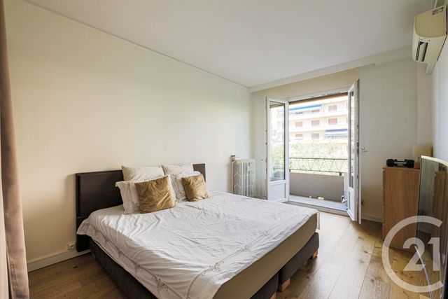 Appartement F4 à vendre - 4 pièces - 113.71 m2 - GRENOBLE - 38 - RHONE-ALPES - Century 21 Victor Hugo
