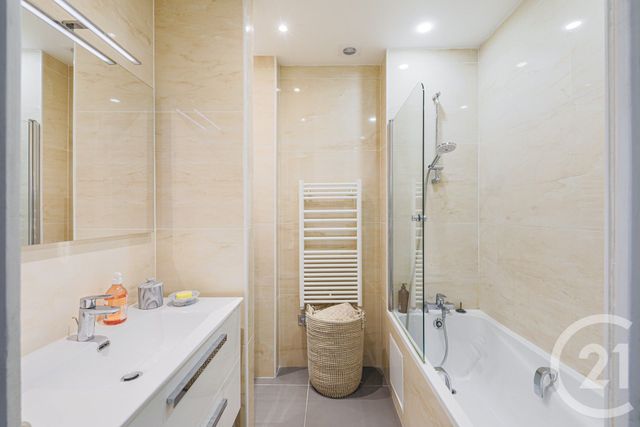 Appartement F4 à vendre - 4 pièces - 113.71 m2 - GRENOBLE - 38 - RHONE-ALPES - Century 21 Victor Hugo