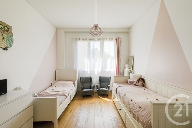Appartement F4 à vendre - 4 pièces - 113.71 m2 - GRENOBLE - 38 - RHONE-ALPES - Century 21 Victor Hugo
