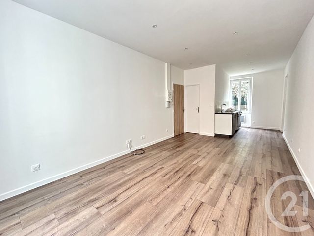 Appartement T1 à louer - 1 pièce - 28.76 m2 - GRENOBLE - 38 - RHONE-ALPES - Century 21 Victor Hugo