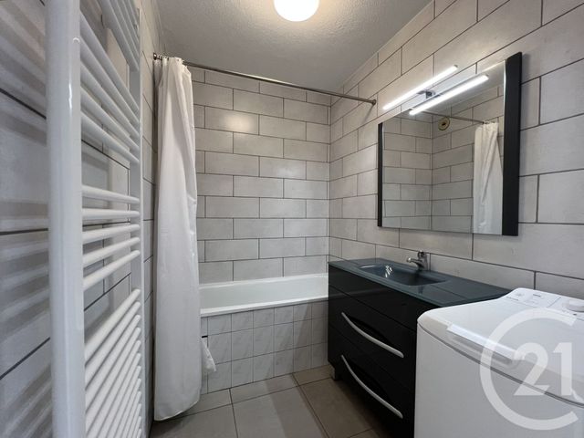 Appartement T2 à louer - 2 pièces - 48.73 m2 - GRENOBLE - 38 - RHONE-ALPES - Century 21 Victor Hugo