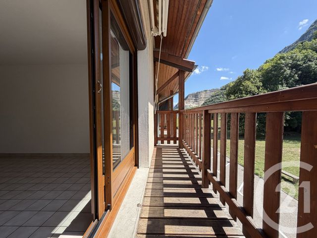 Appartement T2 à louer - 2 pièces - 52.69 m2 - NOYAREY - 38 - RHONE-ALPES - Century 21 Victor Hugo