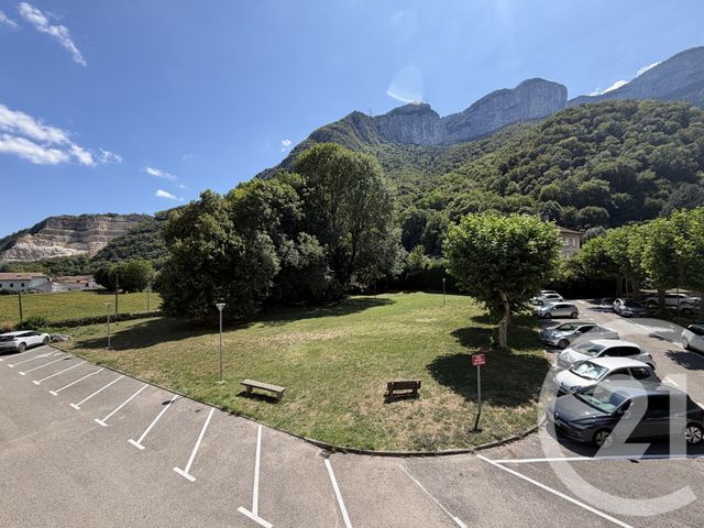 Appartement T2 à louer - 2 pièces - 52.69 m2 - NOYAREY - 38 - RHONE-ALPES - Century 21 Victor Hugo