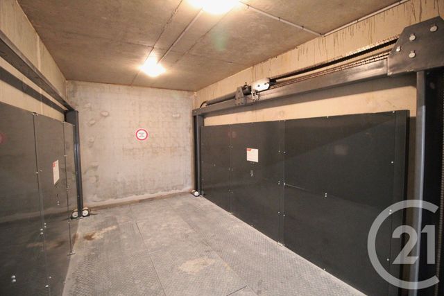 parking à louer - 19.0 m2 - GRENOBLE - 38 - RHONE-ALPES - Century 21 Victor Hugo