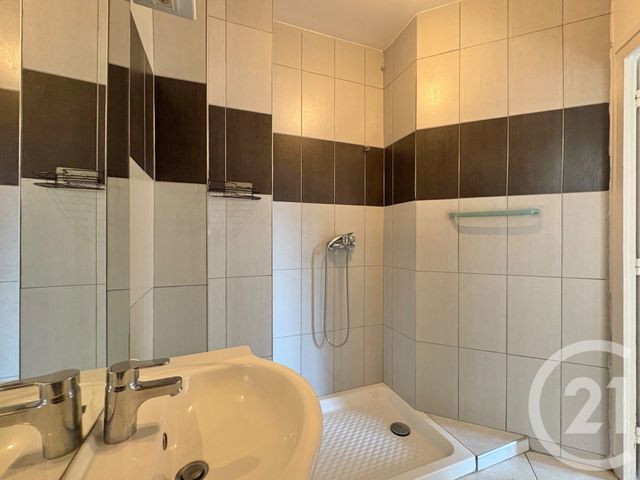 Appartement T3 à louer - 3 pièces - 79.38 m2 - GRENOBLE - 38 - RHONE-ALPES - Century 21 Victor Hugo