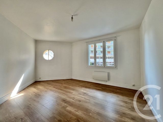 Appartement T3 à louer - 3 pièces - 79.38 m2 - GRENOBLE - 38 - RHONE-ALPES - Century 21 Victor Hugo