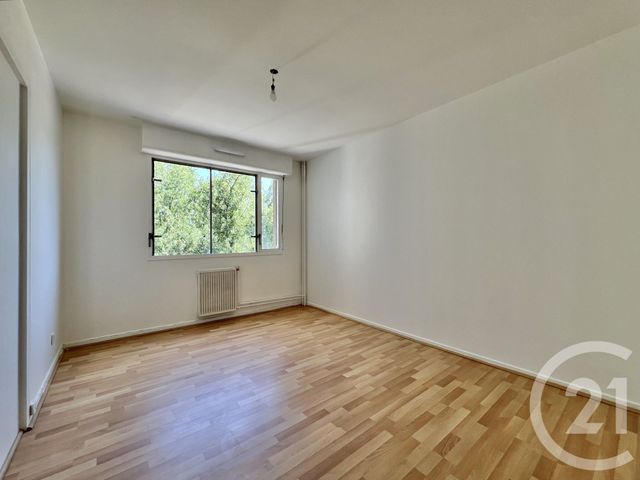 Appartement T3 à louer - 3 pièces - 85.15 m2 - GRENOBLE - 38 - RHONE-ALPES - Century 21 Victor Hugo