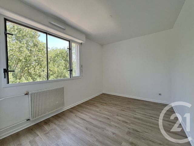 Appartement T3 à louer - 3 pièces - 85.15 m2 - GRENOBLE - 38 - RHONE-ALPES - Century 21 Victor Hugo