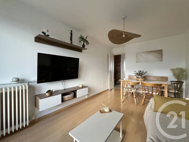 Appartement T2 à louer - 2 pièces - 45.35 m2 - GRENOBLE - 38 - RHONE-ALPES - Century 21 Victor Hugo
