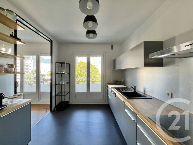 Appartement T3 à louer - 3 pièces - 84.65 m2 - GRENOBLE - 38 - RHONE-ALPES - Century 21 Victor Hugo