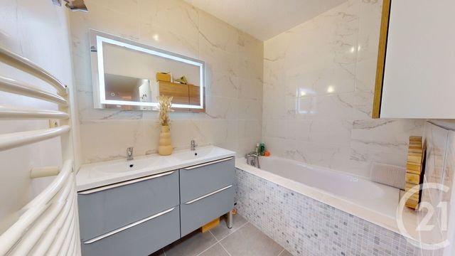 Appartement T4 à louer - 4 pièces - 86.44 m2 - VIF - 38 - RHONE-ALPES - Century 21 Victor Hugo