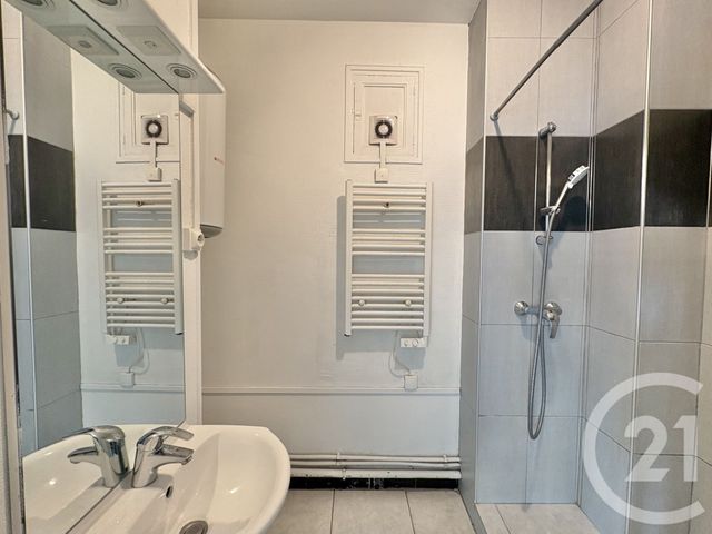 Appartement T3 à louer - 3 pièces - 82.77 m2 - GRENOBLE - 38 - RHONE-ALPES - Century 21 Victor Hugo