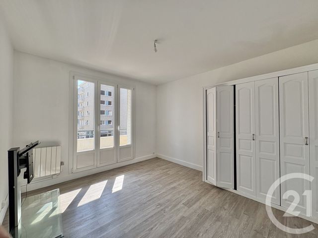 Appartement T3 à louer - 3 pièces - 82.77 m2 - GRENOBLE - 38 - RHONE-ALPES - Century 21 Victor Hugo