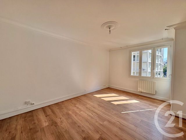 Appartement T3 à louer - 3 pièces - 82.77 m2 - GRENOBLE - 38 - RHONE-ALPES - Century 21 Victor Hugo