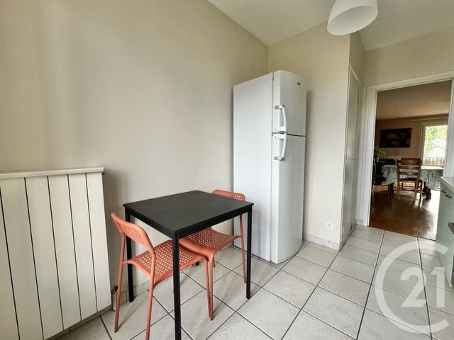 Appartement T4 à louer - 4 pièces - 84.4 m2 - GRENOBLE - 38 - RHONE-ALPES - Century 21 Victor Hugo