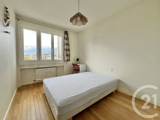 Appartement T4 à louer - 4 pièces - 84.4 m2 - GRENOBLE - 38 - RHONE-ALPES - Century 21 Victor Hugo