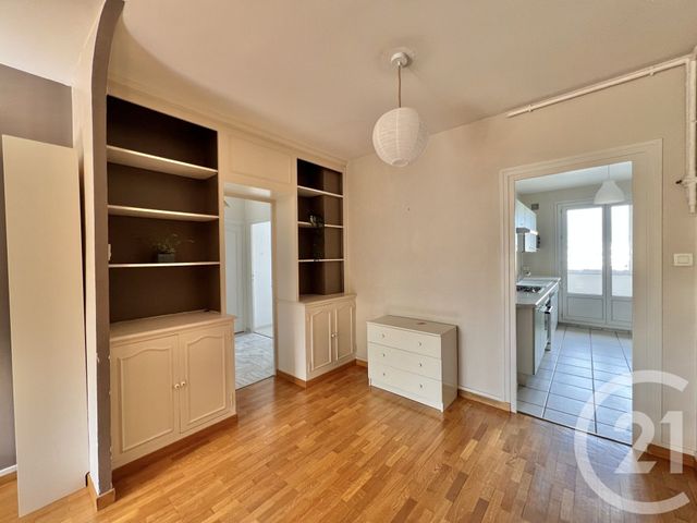 Appartement T4 à louer - 4 pièces - 84.4 m2 - GRENOBLE - 38 - RHONE-ALPES - Century 21 Victor Hugo