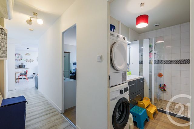 Appartement T4 à vendre - 4 pièces - 83.0 m2 - FONTAINE - 38 - RHONE-ALPES - Century 21 Victor Hugo