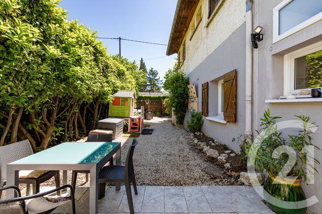 Appartement T4 à vendre - 4 pièces - 83.0 m2 - FONTAINE - 38 - RHONE-ALPES - Century 21 Victor Hugo