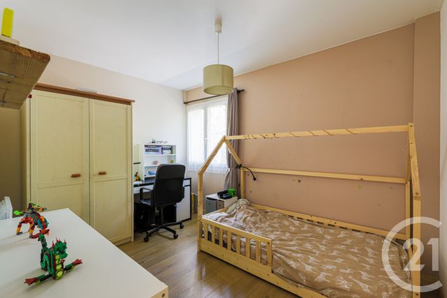Appartement T4 à vendre - 4 pièces - 83.0 m2 - FONTAINE - 38 - RHONE-ALPES - Century 21 Victor Hugo