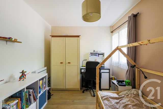 Appartement T4 à vendre - 4 pièces - 83.0 m2 - FONTAINE - 38 - RHONE-ALPES - Century 21 Victor Hugo