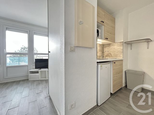 Appartement Studio à louer - 1 pièce - 17.74 m2 - GRENOBLE - 38 - RHONE-ALPES - Century 21 Victor Hugo