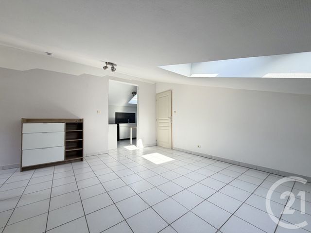 Appartement T2 à louer - 2 pièces - 39.38 m2 - VIF - 38 - RHONE-ALPES - Century 21 Victor Hugo