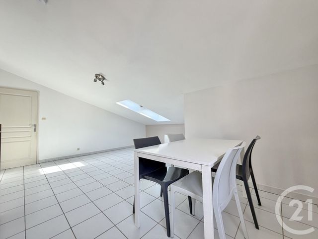 Appartement T2 à louer - 2 pièces - 39.38 m2 - VIF - 38 - RHONE-ALPES - Century 21 Victor Hugo