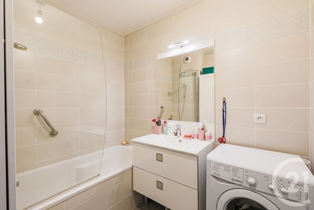 Appartement à vendre - 5 pièces - 103.75 m2 - GRENOBLE - 38 - RHONE-ALPES - Century 21 Victor Hugo