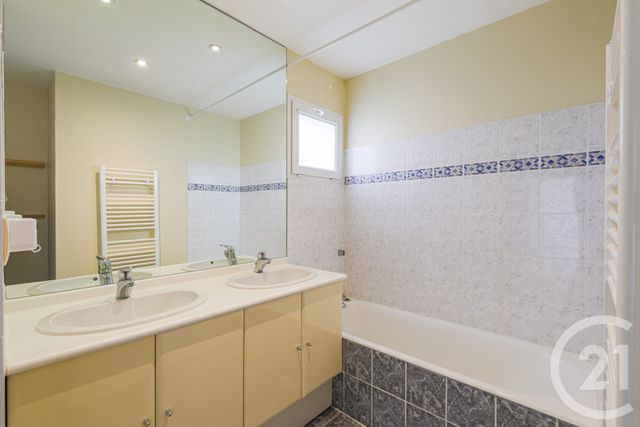 Appartement T3 à vendre - 3 pièces - 74.0 m2 - GRENOBLE - 38 - RHONE-ALPES - Century 21 Victor Hugo