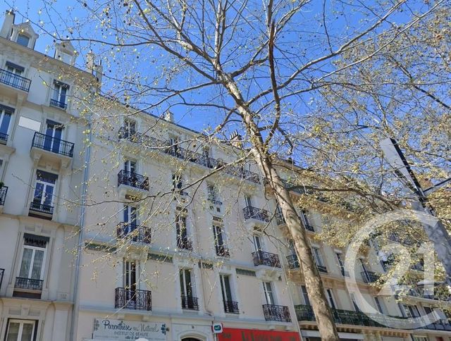 Appartement T2 à louer - 2 pièces - 32.55 m2 - GRENOBLE - 38 - RHONE-ALPES - Century 21 Victor Hugo