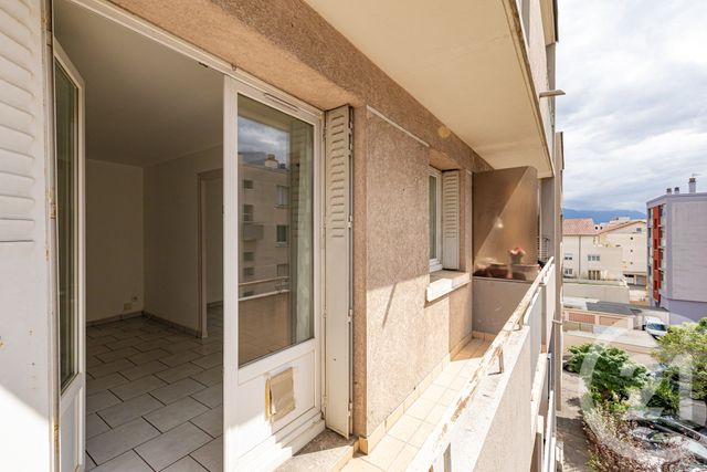 Appartement à vendre - 3 pièces - 63.0 m2 - FONTAINE - 38 - RHONE-ALPES - Century 21 Victor Hugo
