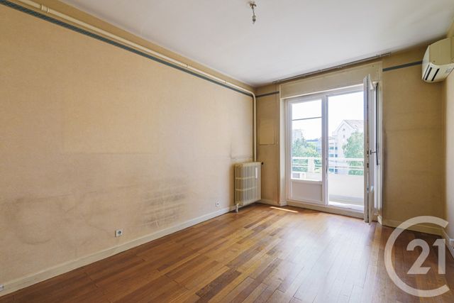 Appartement T4 à vendre - 3 pièces - 92.0 m2 - GRENOBLE - 38 - RHONE-ALPES - Century 21 Victor Hugo