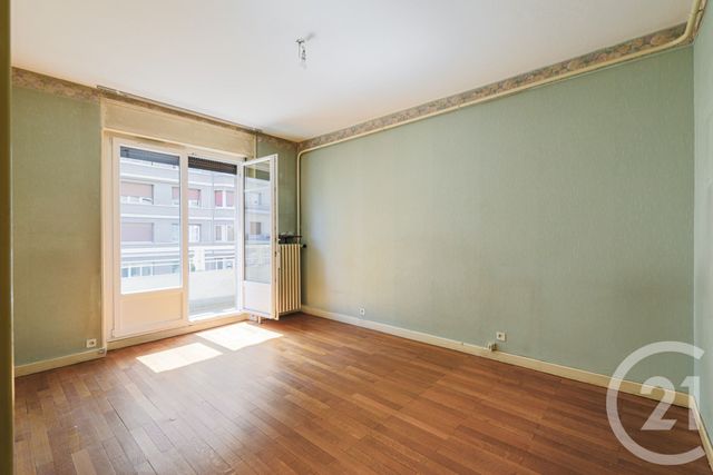 Appartement T4 à vendre - 3 pièces - 92.0 m2 - GRENOBLE - 38 - RHONE-ALPES - Century 21 Victor Hugo