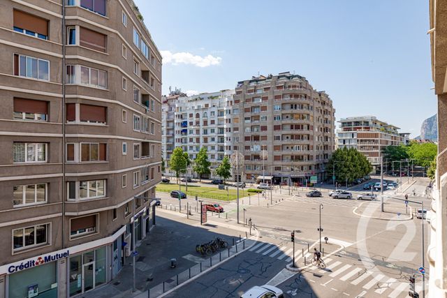 Appartement T4 à vendre - 3 pièces - 92.0 m2 - GRENOBLE - 38 - RHONE-ALPES - Century 21 Victor Hugo