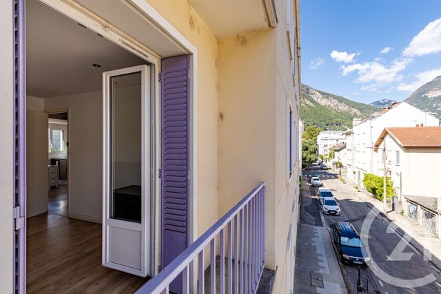 Appartement F5 à vendre - 5 pièces - 63.0 m2 - GRENOBLE - 38 - RHONE-ALPES - Century 21 Victor Hugo