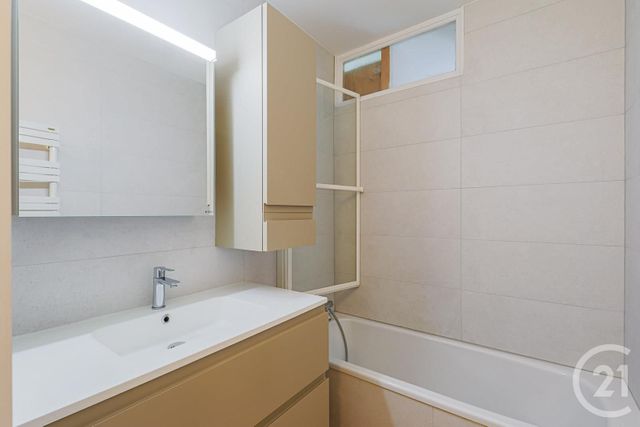 Appartement F5 à vendre - 5 pièces - 123.43 m2 - GRENOBLE - 38 - RHONE-ALPES - Century 21 Victor Hugo