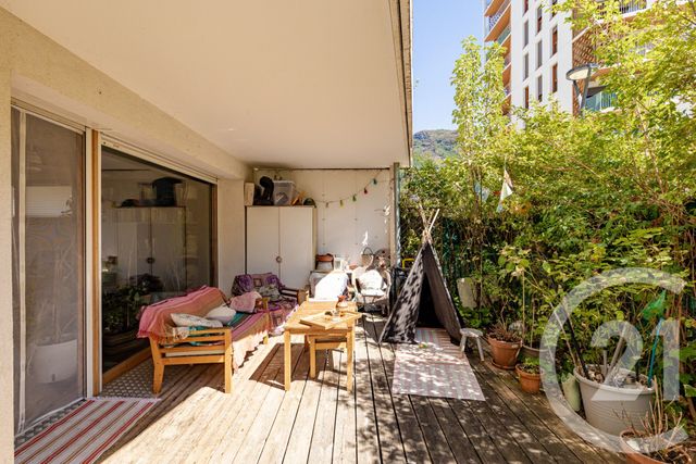 Appartement F4 à vendre - 4 pièces - 81.0 m2 - GRENOBLE - 38 - RHONE-ALPES - Century 21 Victor Hugo
