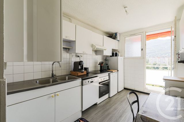 Appartement T4 à vendre - 4 pièces - 66.44 m2 - SEYSSINS - 38 - RHONE-ALPES - Century 21 Victor Hugo