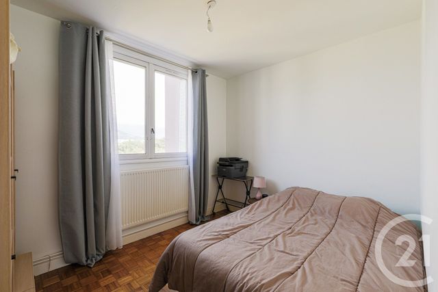 Appartement T4 à vendre - 4 pièces - 66.44 m2 - SEYSSINS - 38 - RHONE-ALPES - Century 21 Victor Hugo