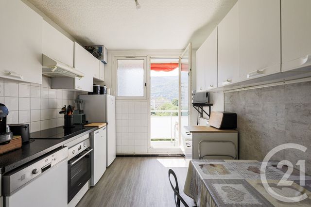 Appartement T4 à vendre - 4 pièces - 66.44 m2 - SEYSSINS - 38 - RHONE-ALPES - Century 21 Victor Hugo