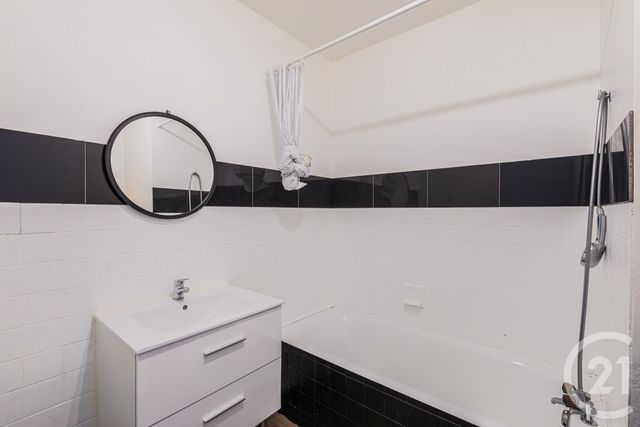 Appartement à vendre - 4 pièces - 82.26 m2 - GRENOBLE - 38 - RHONE-ALPES - Century 21 Victor Hugo