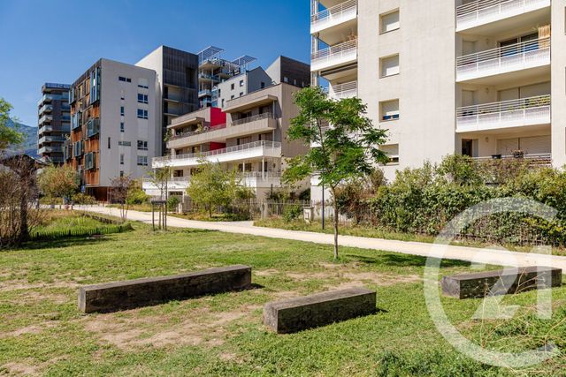 Appartement F4 à vendre - 4 pièces - 81.0 m2 - GRENOBLE - 38 - RHONE-ALPES - Century 21 Victor Hugo