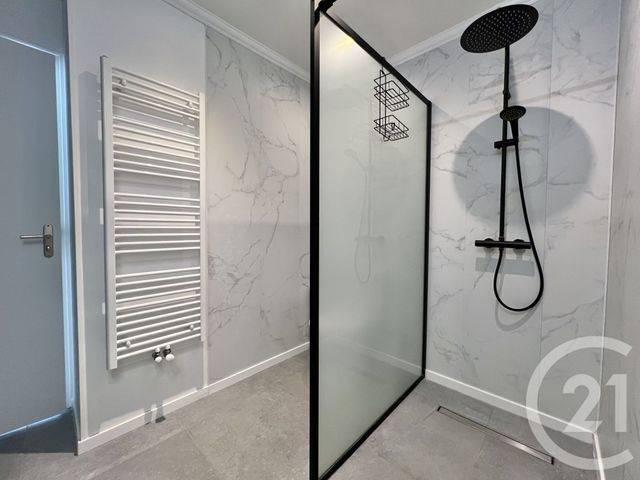 Appartement T2 à louer - 2 pièces - 40.7 m2 - GRENOBLE - 38 - RHONE-ALPES - Century 21 Victor Hugo