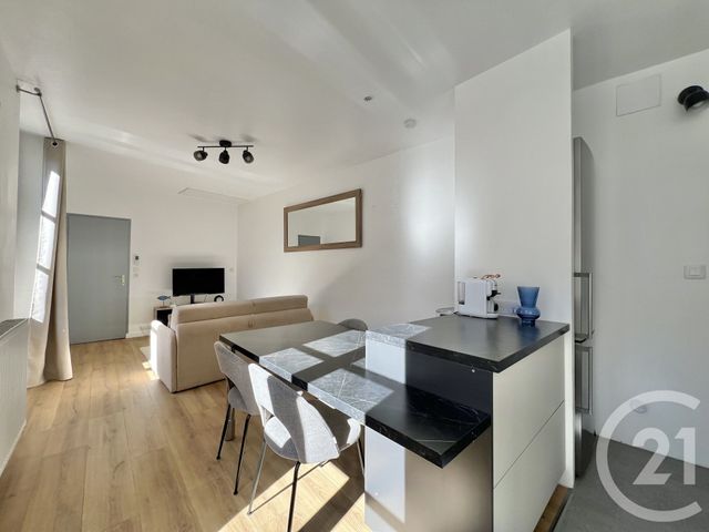 Appartement T2 à louer - 2 pièces - 40.7 m2 - GRENOBLE - 38 - RHONE-ALPES - Century 21 Victor Hugo